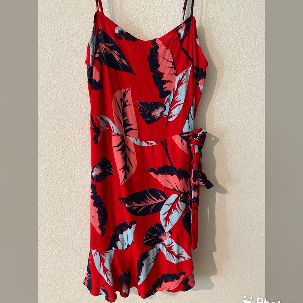 EXPRESS Red wrap flower print dress